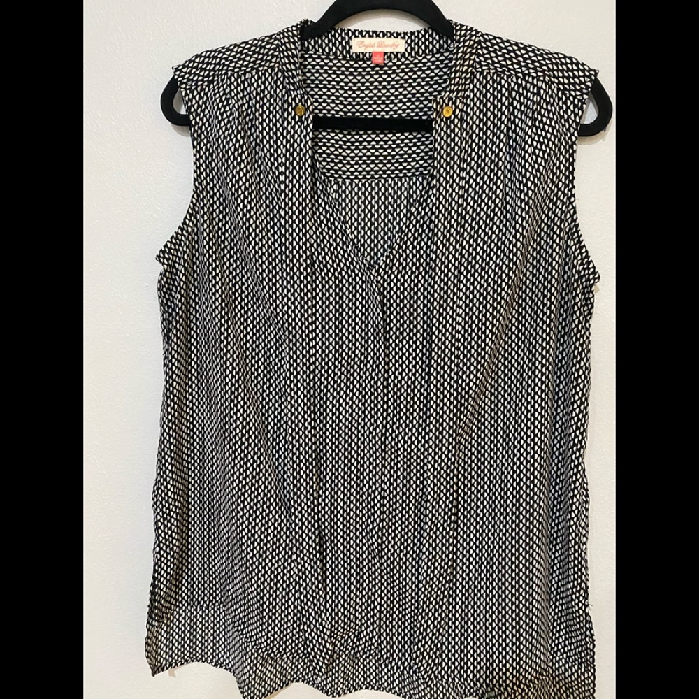 English Laundry black/white pattern blouse
